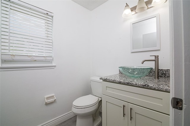 1101 Sandestin Way, Orlando, FL 32824 - bathroom featuring vanity and toilet