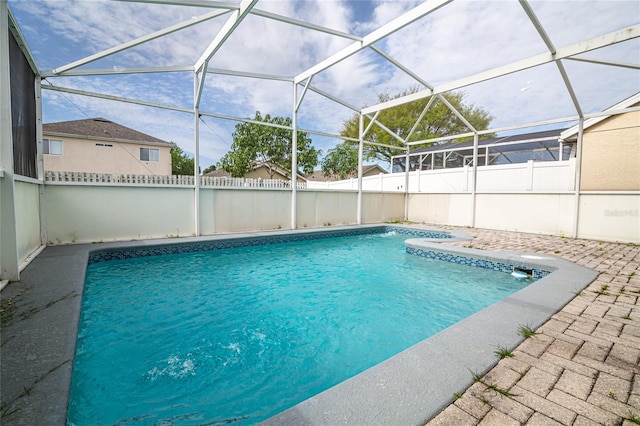 1101 Sandestin Way, Orlando, FL 32824 - view of swimming pool with a patio area and a lanai