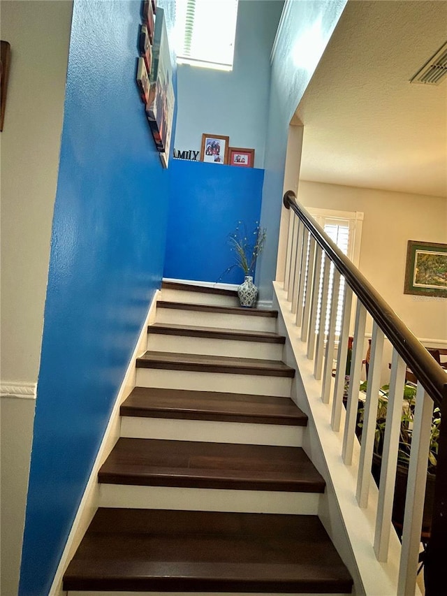 2862 Grasmere View Pkwy, Kissimmee, FL 34746 - view of stairway