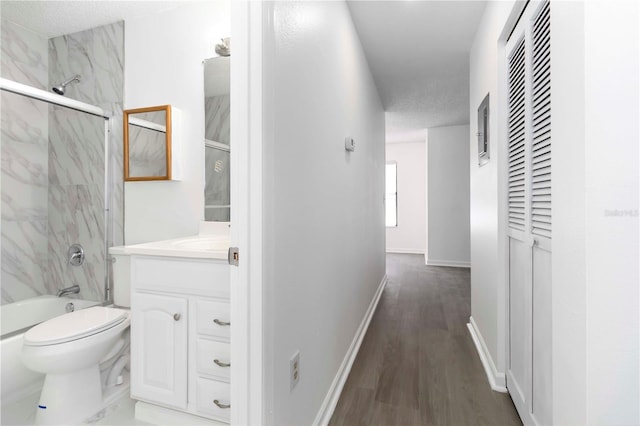 840 Center Ave Unit 80, Daytona Beach, FL 32117 - hall with wood finished floors and baseboards