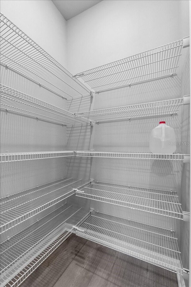 1717 Hilltop Dr, Dundee, FL 33838 - view of pantry