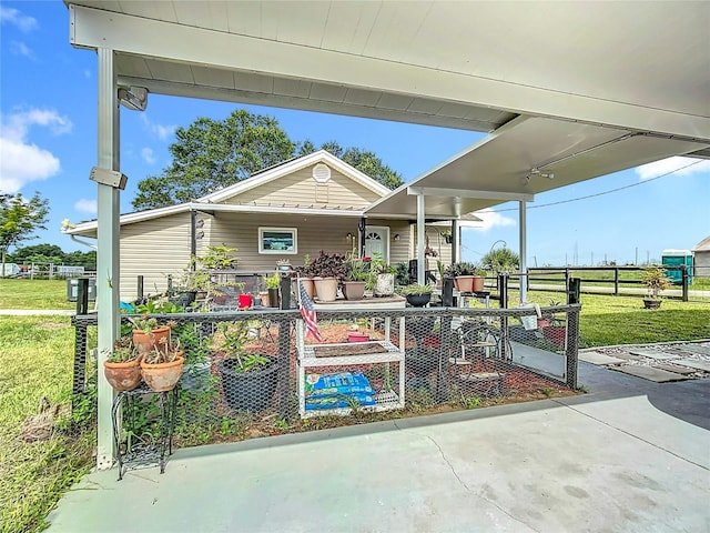 view of covered porch