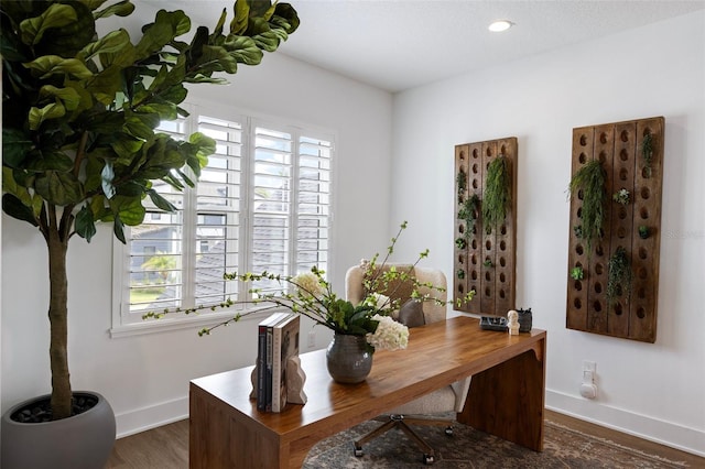9352 Santorini Dr, Orlando, FL 32827 - office space with wood finished floors and recessed lighting