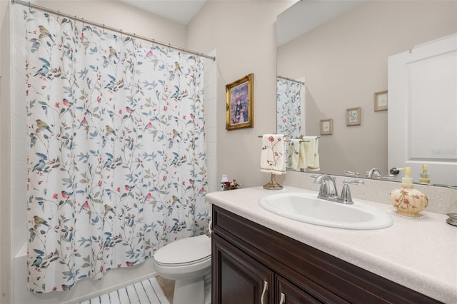 3837 Carrick Bend Dr, Kissimmee, FL 34746 - bathroom featuring vanity and shower / bath combo with shower curtain