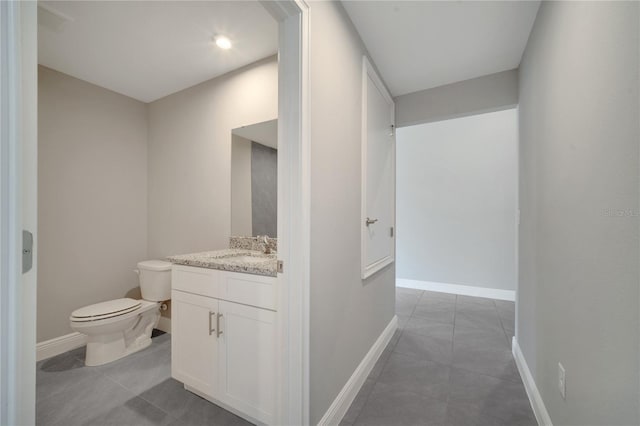 549 Viceroy Ct, Kissimmee, FL 34758 - half bath with tile patterned flooring and vanity