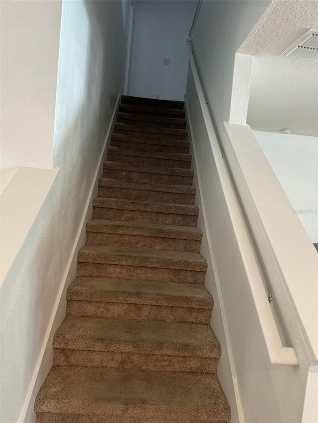 636 Autumn Stream Drive St, Auburndale, FL 33823 - view of stairway
