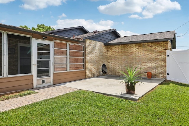 27805 Lois Dr, Tavares, FL 32778 - view of patio / terrace featuring a gate