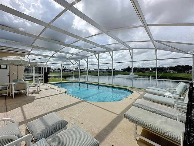 344 Bloomingdale Dr, Davenport, FL 33897 - outdoor pool with a patio area, a water view, and a lanai