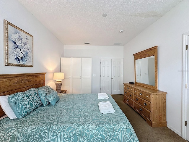 344 Bloomingdale Dr, Davenport, FL 33897 - bedroom featuring carpet and a textured ceiling