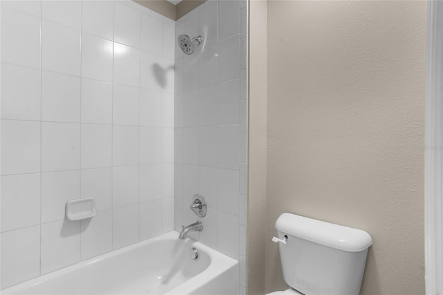 12353 Hammock Hill Dr, Clermont, FL 34711 - full bathroom featuring toilet and shower / tub combination