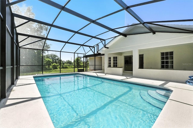 4635 Deer Run Rd, Saint Cloud, FL 34772 - outdoor pool with a patio area and glass enclosure