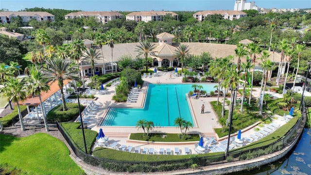8309 Bella Vida Cir Unit 8309, Davenport, FL 33896 - drone / aerial view of a pool