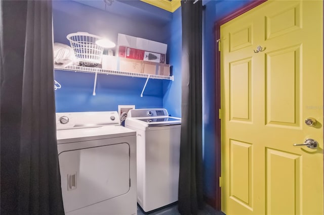 163 Tigerlily Ct, Davenport, FL 33837 - laundry room with washer and dryer