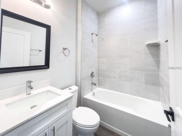 35 Pecan Run Crse, Ocala, FL 34472 - bathroom with vanity and shower / bathtub combination