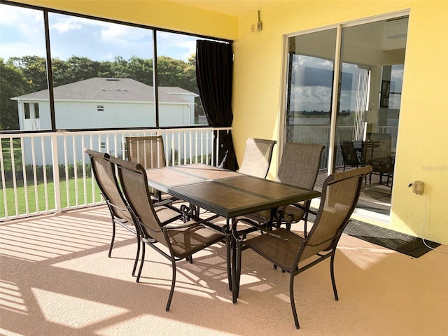 352 Cherokee Ave, Haines City, FL 33844 - sunroom / solarium featuring outdoor dining area