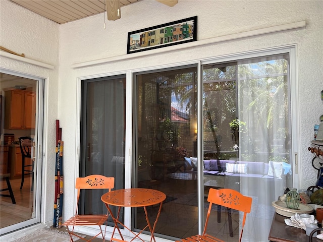 99 Auburn Dr, Kissimmee, FL 34759 - sunroom / solarium featuring a textured wall