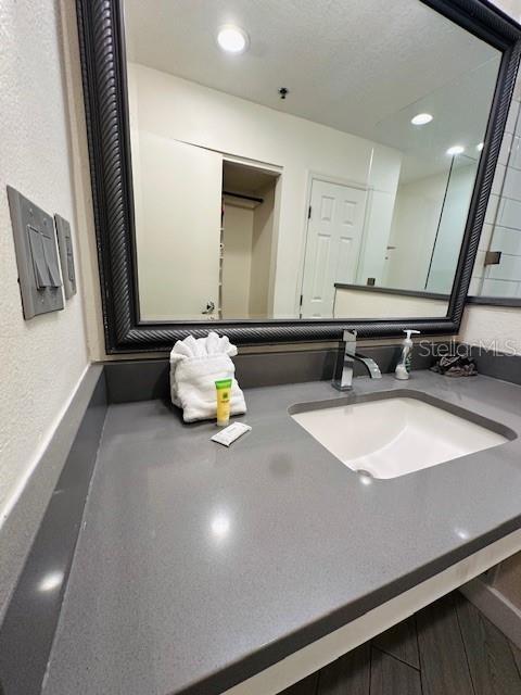 3100 Parkway Blvd Unit 316, Kissimmee, FL 34747 - bathroom featuring vanity