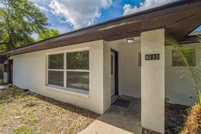 4212 Harry Dr, Fruitland Park, FL 34731 - entrance to property with stucco siding