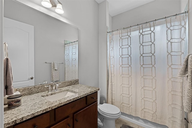2419 Datura Loop, Saint Cloud, FL 34772 - full bath with vanity and shower / tub combo with curtain