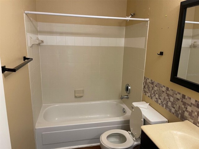 3016 Parkway Blvd Unit 303, Kissimmee, FL 34747 - full bath with bathtub / shower combination and vanity