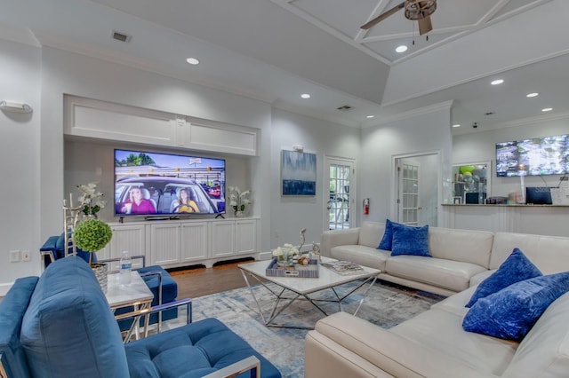 5372 Diplomat Ct Unit 108, Kissimmee, FL 34746 - living area featuring ceiling fan, wood finished floors, recessed lighting, and crown molding