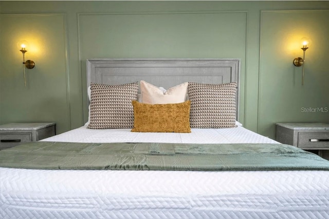 4254 Lana Ave, Davenport, FL 33897 - bedroom with a decorative wall