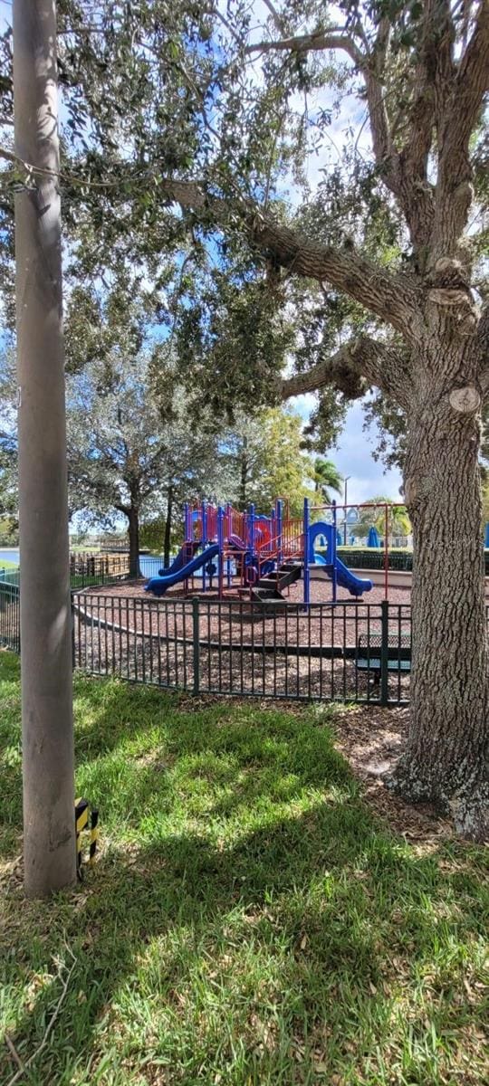 4004 Santa Maria Dr Unit 101, Kissimmee, FL 34741 - photo 27