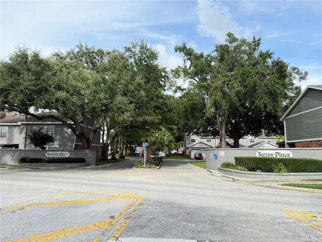 1724 Castle Rock Rd, Tampa, FL 33612 - photo 49