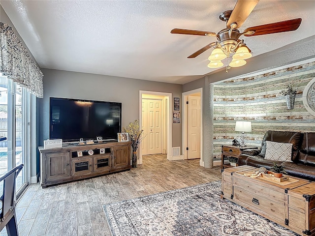 1544 Regal Ct, Kissimmee, FL 34744 - photo 15