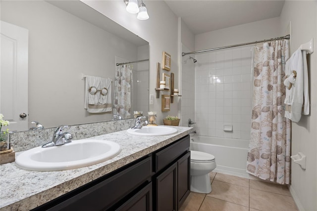 555 Lucerne Blvd, Winter Haven, FL 33881 - bathroom with double vanity, shower / bath combo, and tile patterned floors