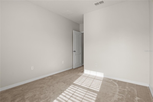 555 Lucerne Blvd, Winter Haven, FL 33881 - carpeted empty room featuring baseboards