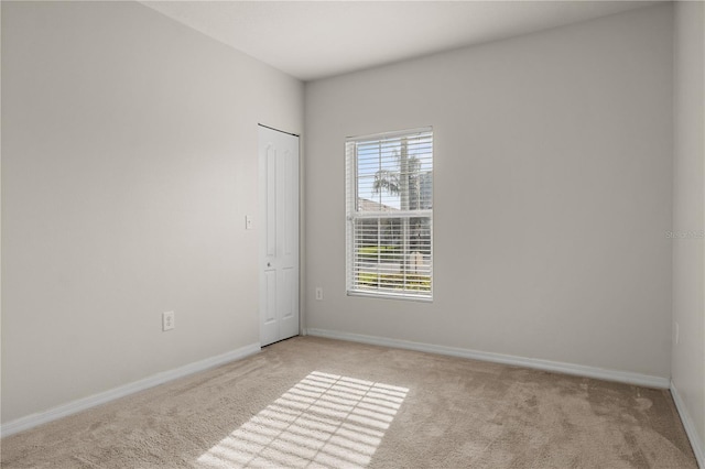 555 Lucerne Blvd, Winter Haven, FL 33881 - unfurnished room featuring carpet flooring
