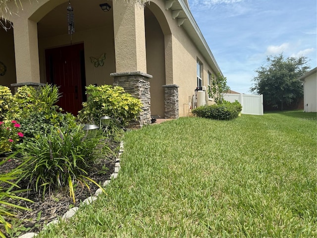 16856 Meadows St, Clermont, FL 34714 - view of green lawn