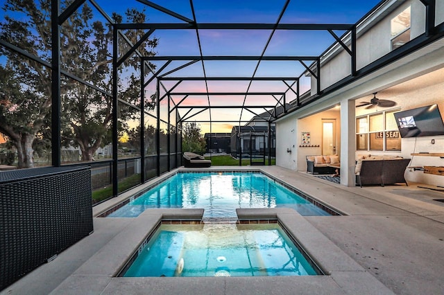 2541 Shanti Dr, Kissimmee, FL 34746 - view of swimming pool featuring a pool with connected hot tub, a patio area, and an outdoor hangout area