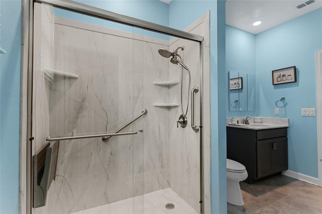 2215 Camden Park Ave, Davenport, FL 33837 - bathroom featuring a marble finish shower and vanity
