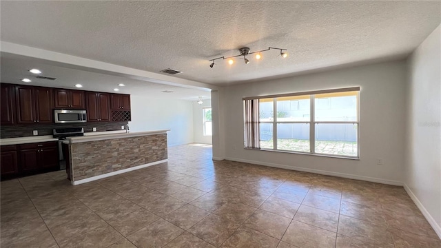 446 Rosselli Blvd, Davenport, FL 33896 - photo 8