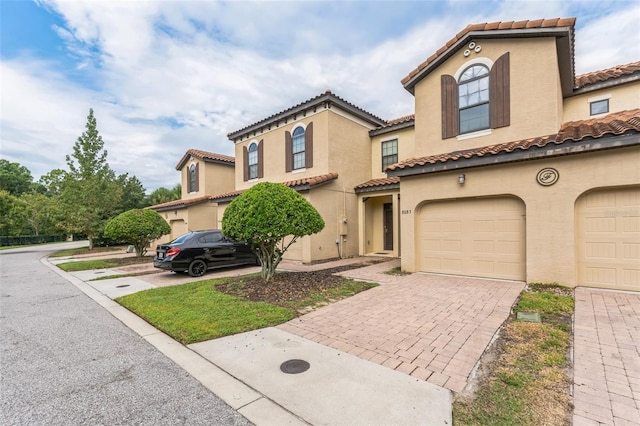 8083 Brooksville Dr, Davenport, FL 33896 - photo 2