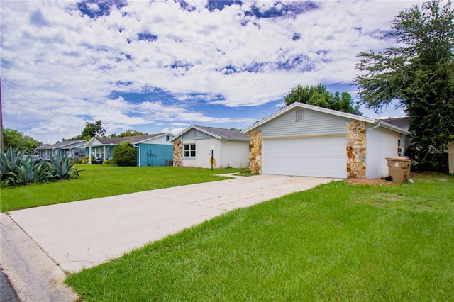 140 Tulpan Dr, Kissimmee, FL 34743 - photo 2