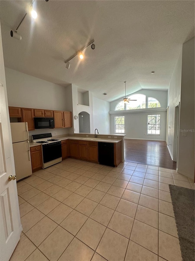 2823 Drifting Lilly Loop, Kissimmee, FL 34747 - photo 7
