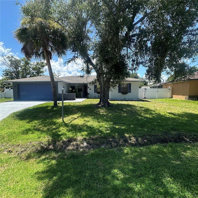 520 Carlsbad Dr, Kissimmee, FL 34758 - photo 1