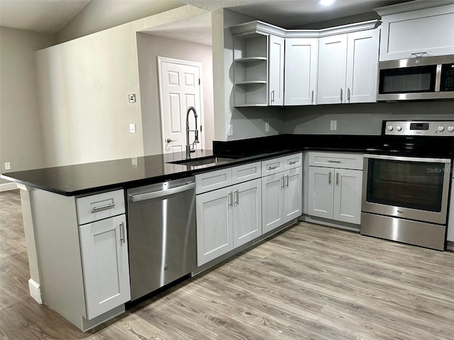 2585 Coachman Dr, Deltona, FL 32738 - photo 2