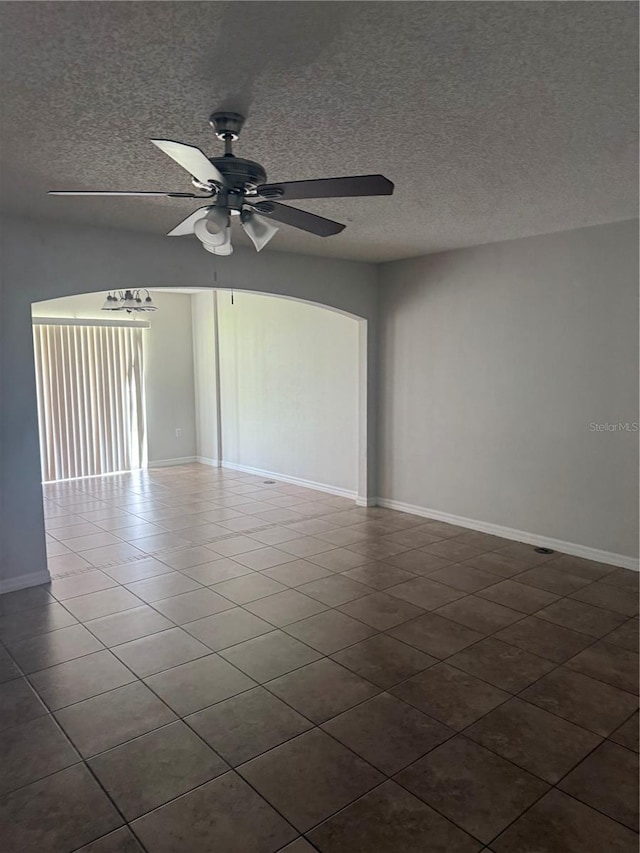 2751 Merrieweather Ln, Kissimmee, FL 34743 - photo 3