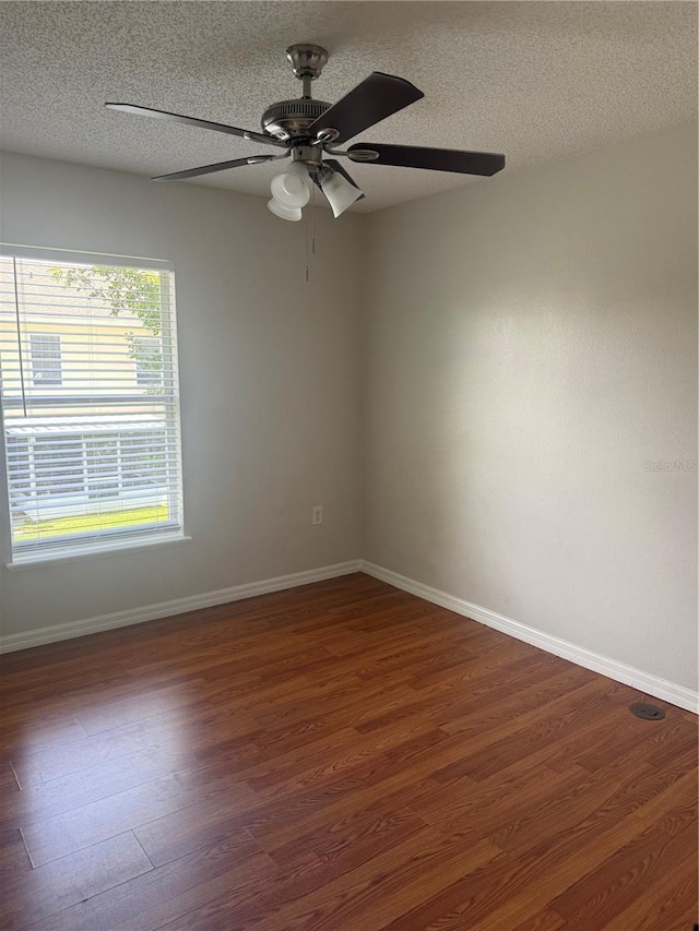 2751 Merrieweather Ln, Kissimmee, FL 34743 - photo 16