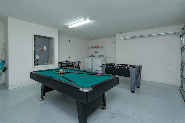 playroom with washer and clothes dryer, billiards, and a textured ceiling