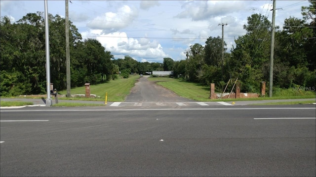 Listing photo 2 for 15040 S US Highway 301, Wimauma FL 33598