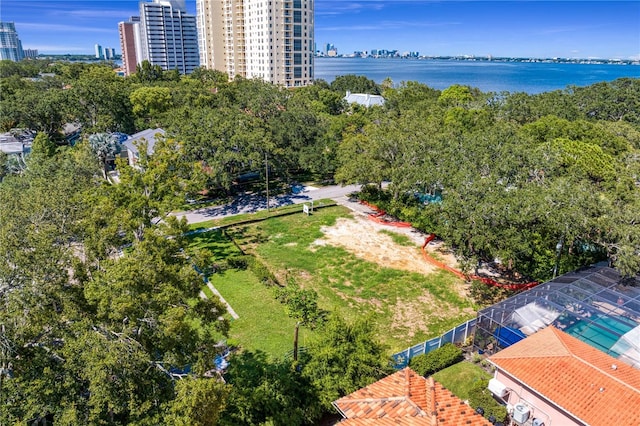 bird's eye view with a water view