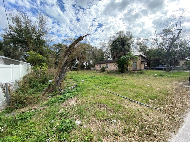 Listing photo 2 for 2907 Cord St, Tampa FL 33605