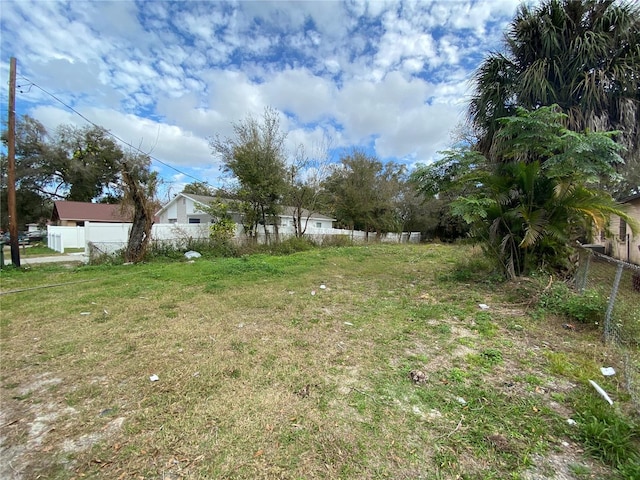 Listing photo 3 for 2907 Cord St, Tampa FL 33605