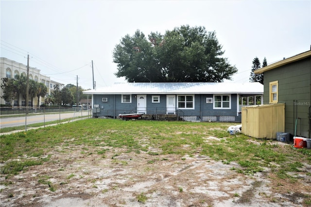 view of front of property