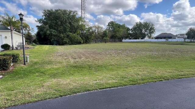 19915 Dolores Ann Ct, Lutz, FL 33549